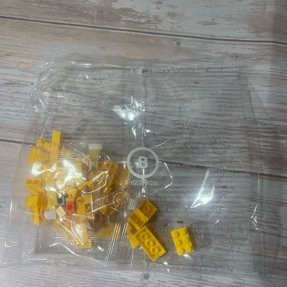 Mega Bloks HGC23 Pokemon Motion Pikachu Replacement Parts Sealed Bag 8 new